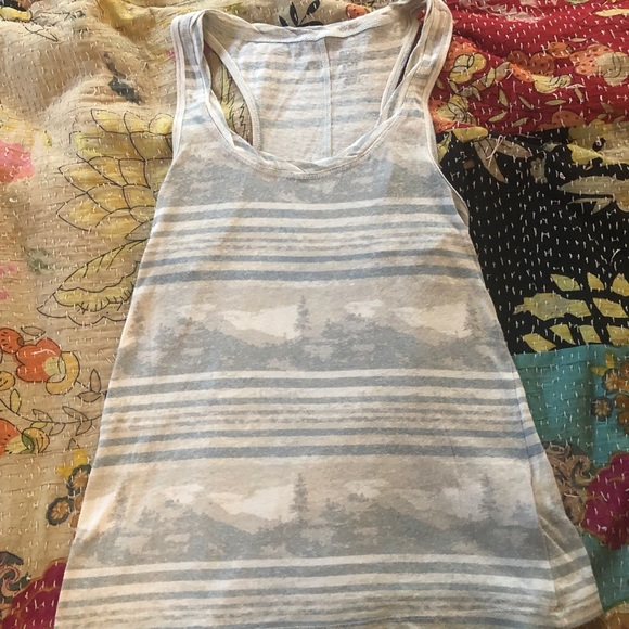 Urban Outfitters faded mountain tank top. - Picture 2 of 4